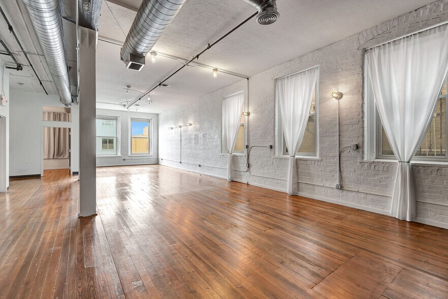 More Photos Of 1008 Race St, Cincinnati Office Residential For Sale