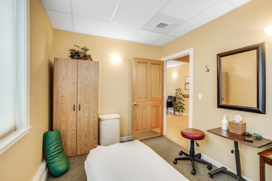 More Photos Of 1712 12th, The Dalles Medical For Sale