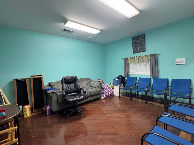 More Photos Of 1741 Nail Rd, Horn Lake Freestanding For Sale