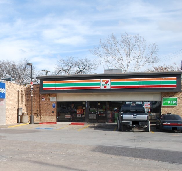 More Photos Of 5901-6113 Burnet Rd, Austin Storefront For Lease