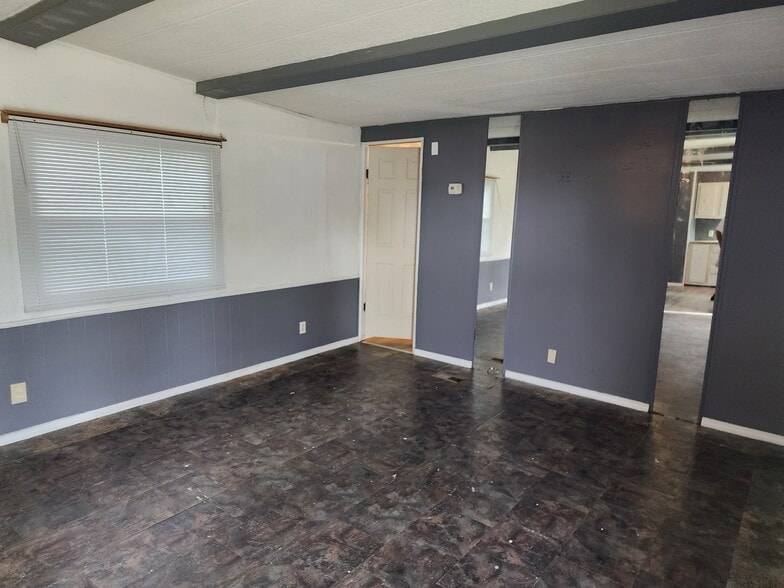 More Photos Of 226 Bremond St, Hempstead Carwash For Sale