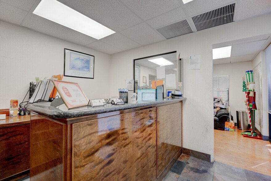 More Photos Of 5961 McLeod Dr, Las Vegas Warehouse For Sale