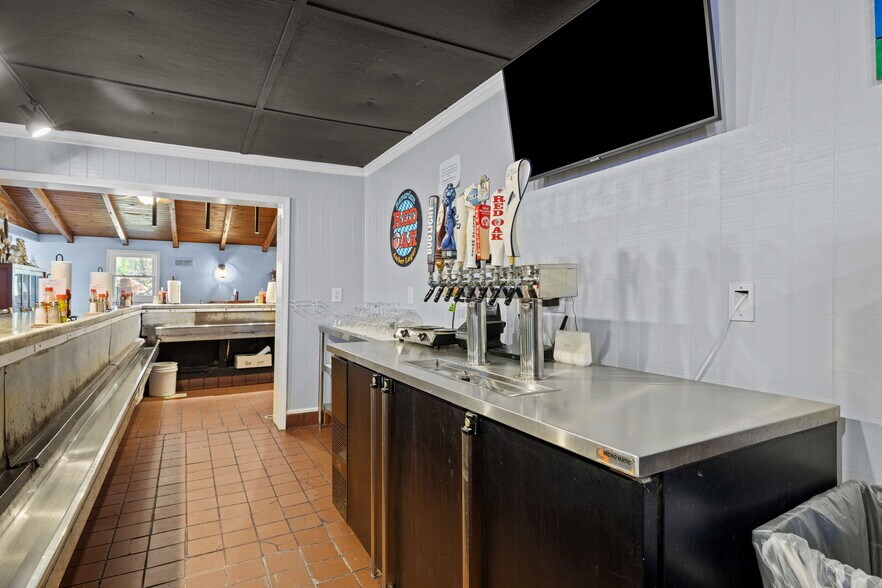 More Photos Of 2383 Hwy 58, Swansboro Restaurant For Sale