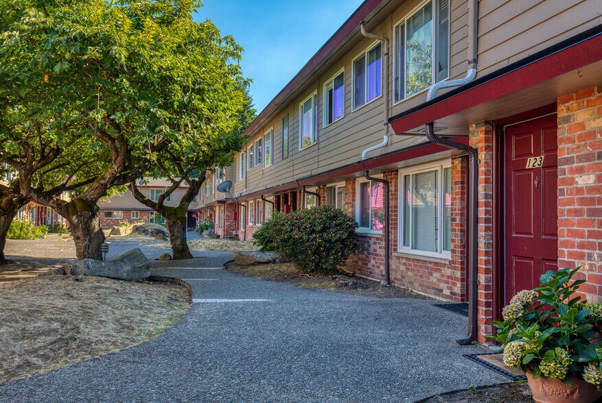 More Photos Of 3465 S 144th St, Tukwila Apartments For Sale