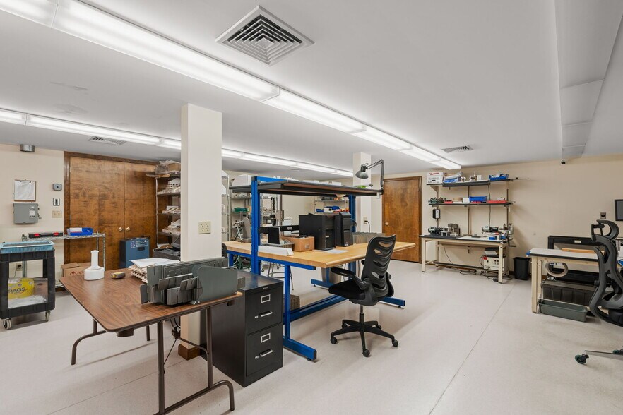 More Photos Of 445 Newburyport Tpke, Rowley Manufacturing For Sale