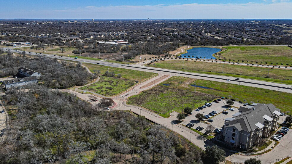More Photos Of Farm to Market Road 2818, College Station Land For Lease