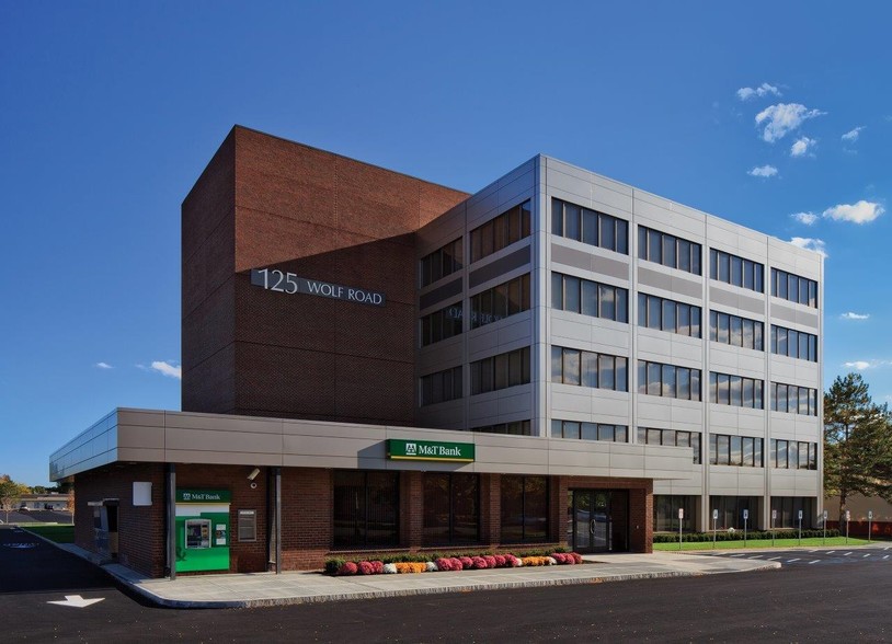 Primary Photo Of 125 Wolf Rd, Albany Medical For Lease