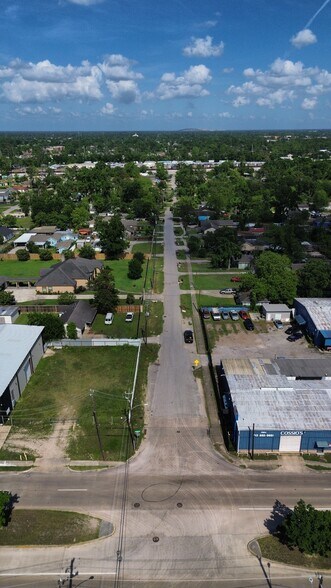 More Photos Of 7902 Irvington, Houston Warehouse For Sale