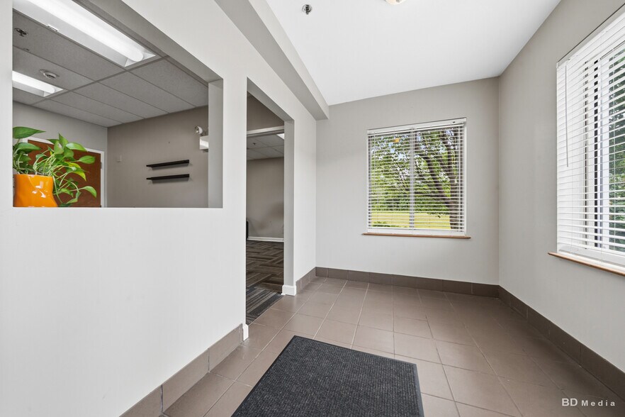 More Photos Of 6370 W Emerald Pky, Monee Warehouse For Lease