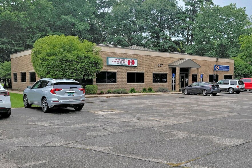 Primary Photo Of 557 Seminole Rd, Meskegon Medical For Lease