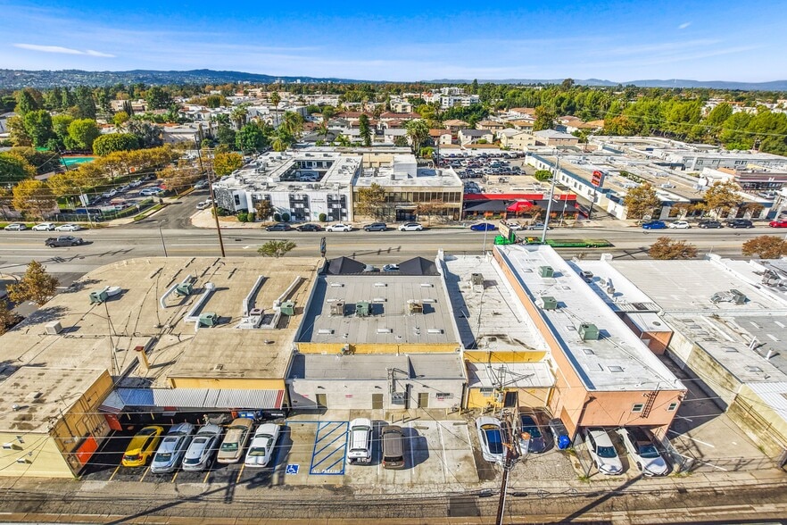 More Photos Of 5310-5314 Laurel Canyon Blvd, Valley Village Freestanding For Sale