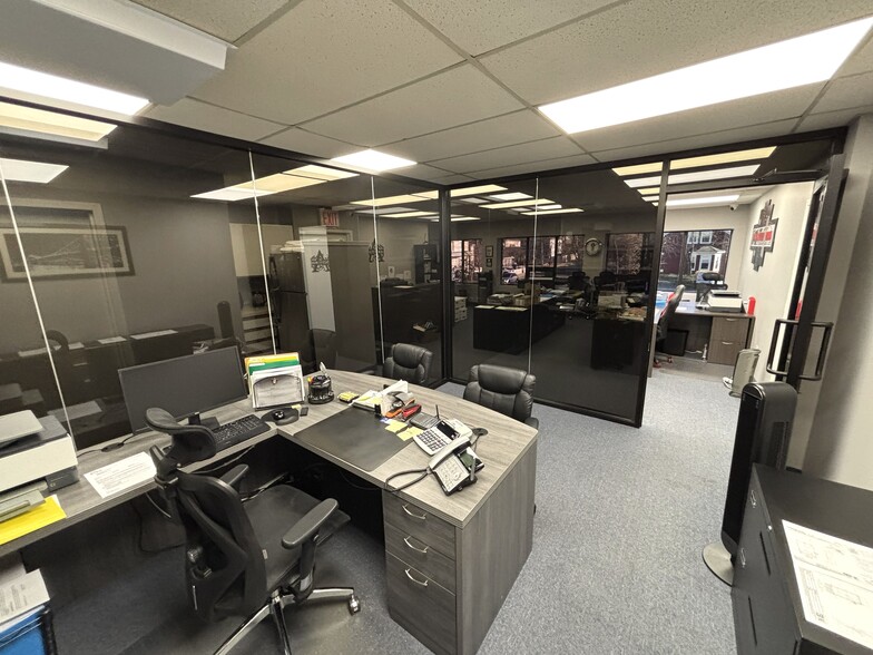 More Photos Of 72 Sharrott Ave, Staten Island Office For Lease