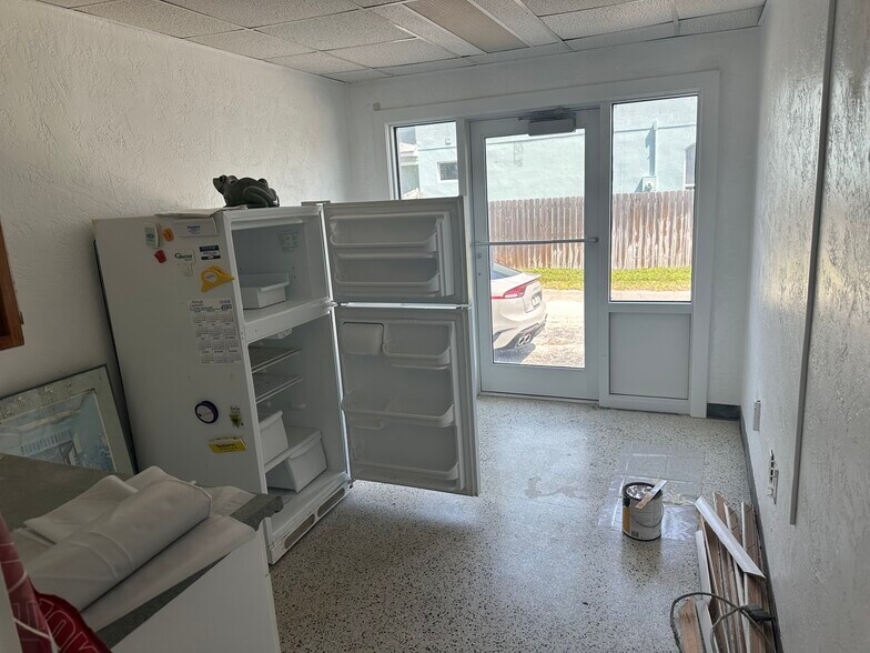 More Photos Of 465 Minutemen Cswy, Cocoa Beach Medical For Sale