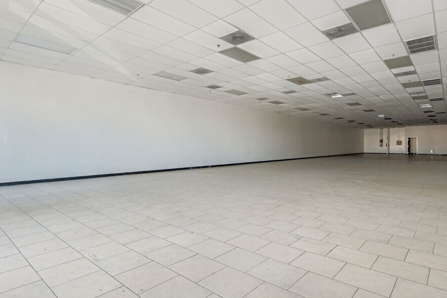 More Photos Of 2411-2483 E Tropicana Ave, Las Vegas Unknown For Lease