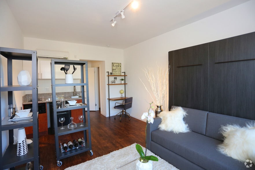 More Photos Of 5529-5533 Hollywood Blvd, Los Angeles Apartments For Lease