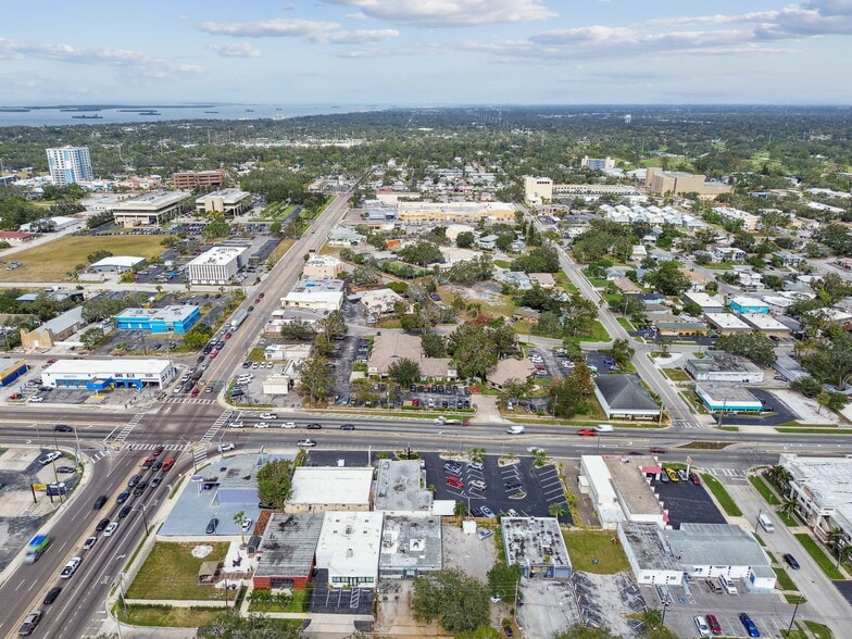 More Photos Of 1212 Rogers St, Clearwater Bar For Sale