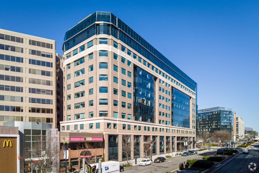 More Photos Of 1201 New York Ave NW, Washington Office For Lease
