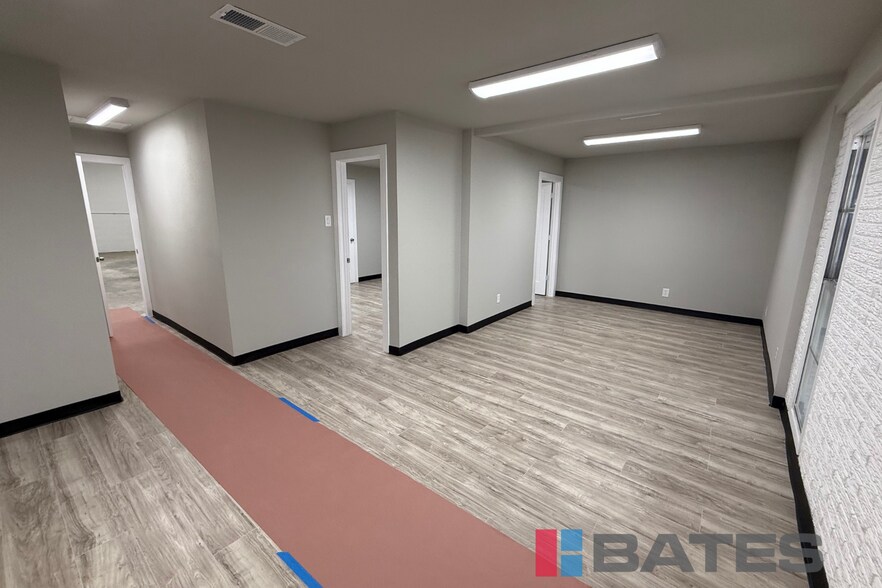 More Photos Of 2805 National Dr, Garland Warehouse For Lease