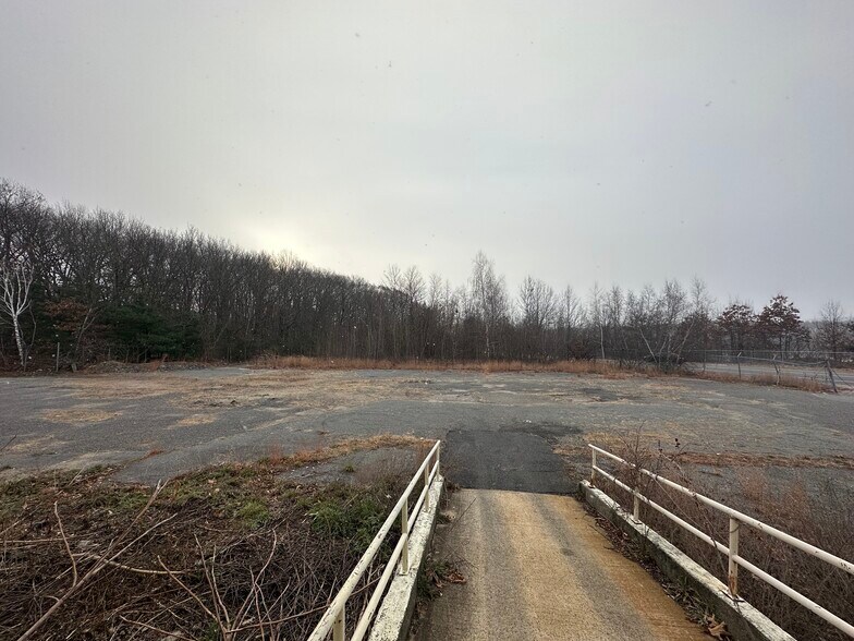 More Photos Of 640 Crawford St, Fitchburg Warehouse For Lease