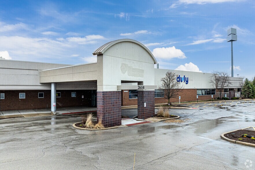 More Photos Of 2614 W Jefferson St, Joliet Medical For Lease