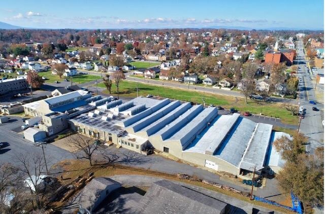 More Photos Of 200 W 12th St, Waynesboro Unknown For Lease