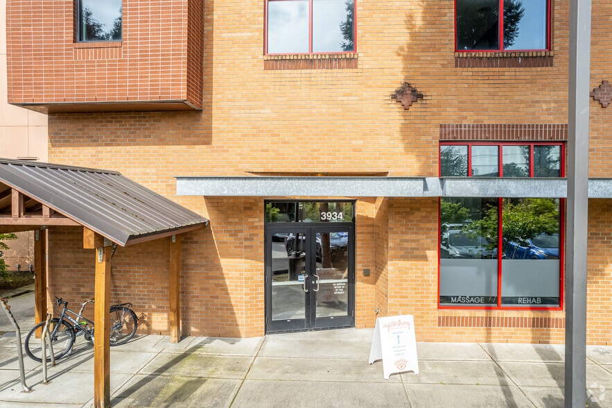 More Photos Of 3934 NE Martin Luther King Jr Blvd, Portland Office For Lease