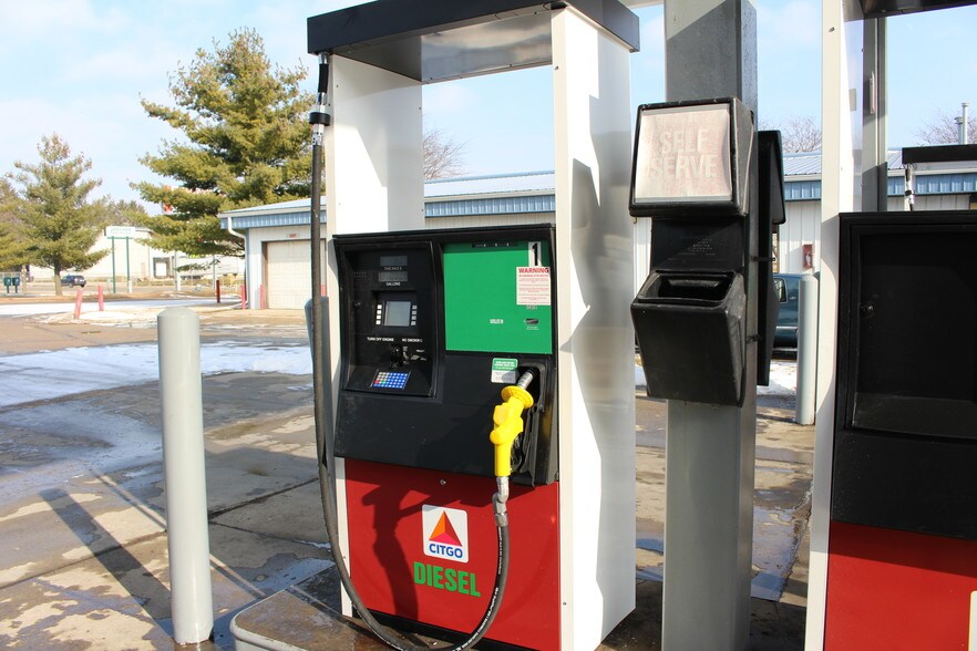 More Photos Of 6383 Lake Rd, Windsor Carwash For Sale