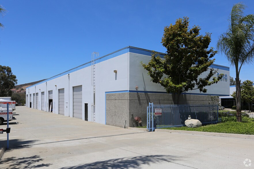 More Photos Of 2810 Via Orange Way, Spring Valley Unknown For Lease