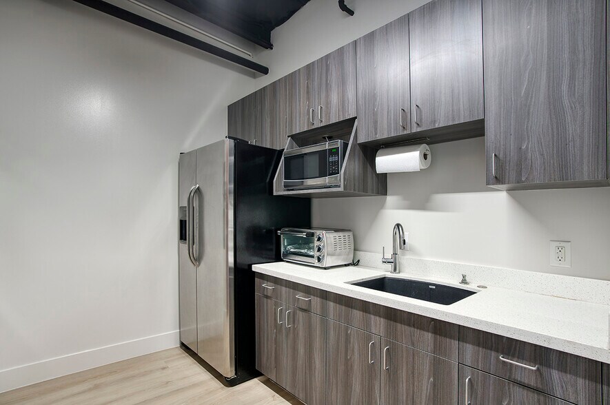 More Photos Of 11111 N Scottsdale Rd, Scottsdale Office For Sale