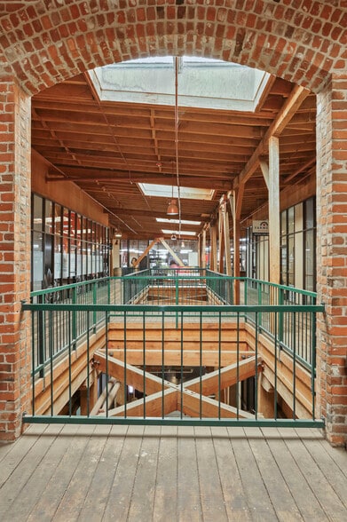 More Photos Of 445 W Weber Ave, Stockton Office For Lease