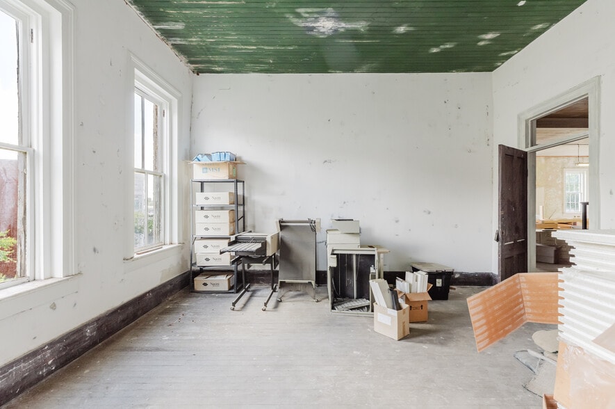 More Photos Of 205 W. Forsyth Street, Americus General Retail For Sale