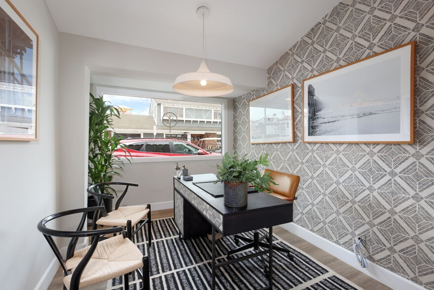 More Photos Of 201 Marine Ave, Newport Beach Office For Sale