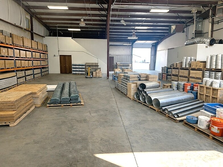 More Photos Of 27071 Mueller Place, Sioux Falls Warehouse For Lease