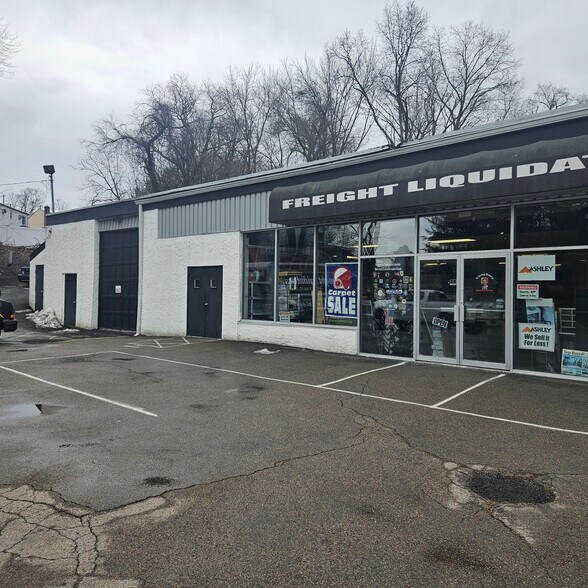 More Photos Of 2093 E Main St, Cortlandt Manor Storefront For Sale