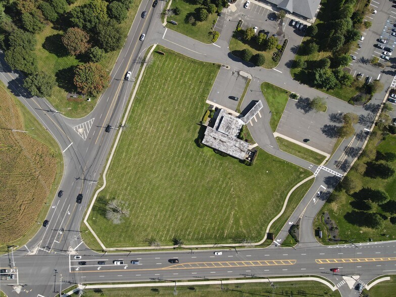 More Photos Of 304 Princeton Hightstown Rd, East Windsor Bank For Lease