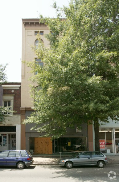 More Photos Of 7 W Broad St, Richmond Apartments For Lease