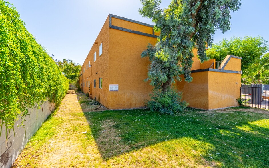 More Photos Of , Tempe Multifamily For Sale