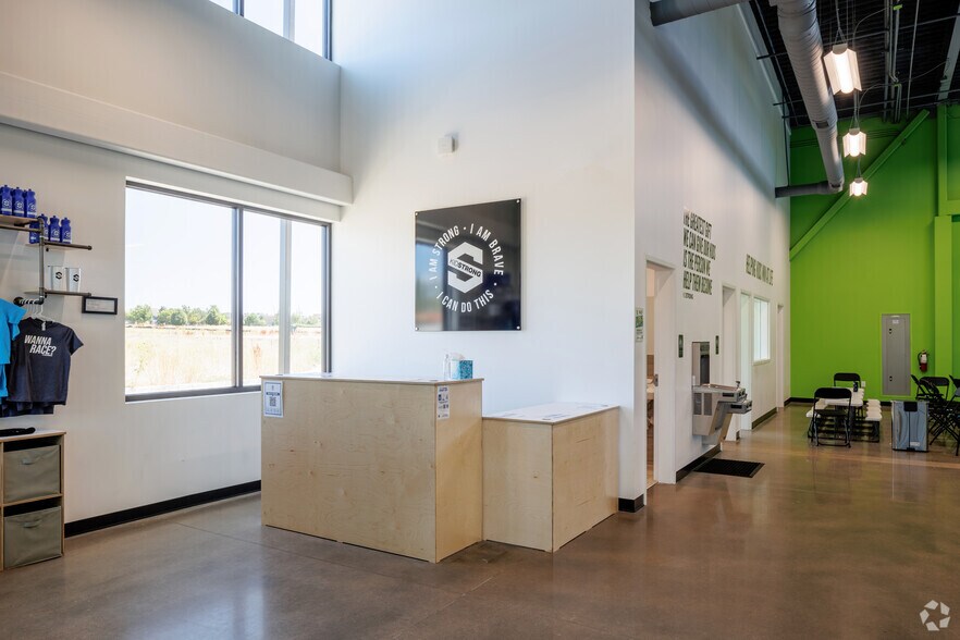 More Photos Of 10100 Twenty Mile Rd, Parker Light Manufacturing For Sale