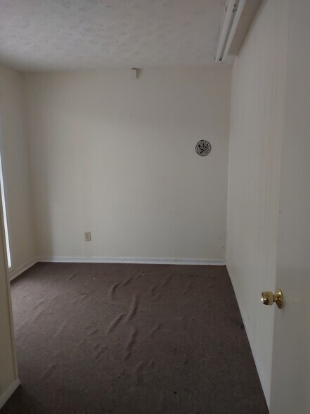 More Photos Of 2464 Winder Hwy, Dacula Storefront For Sale