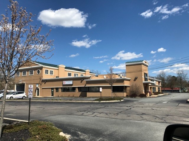 More Photos Of 634 State Rd, Dartmouth General Retail For Lease