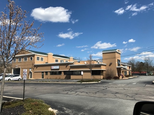 More Photos Of 634 State Rd, Dartmouth General Retail For Lease