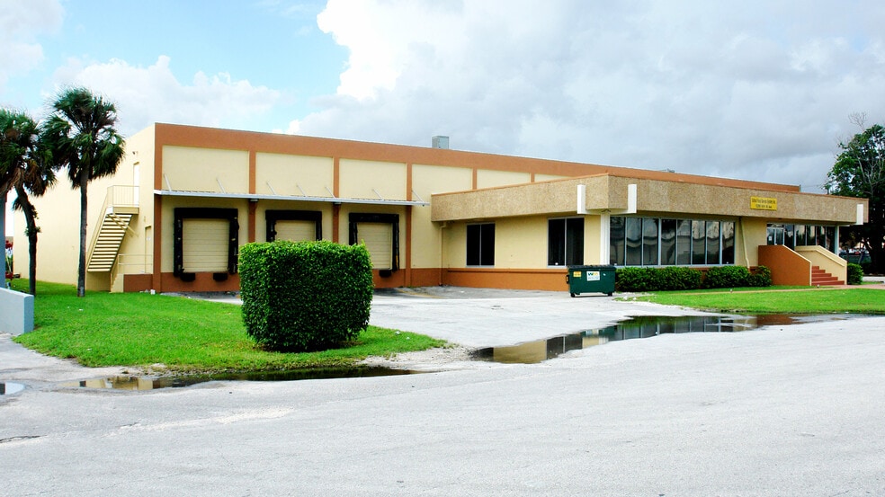 Primary Photo Of 13290 NW 45th Ave, Opa-locka Warehouse For Lease