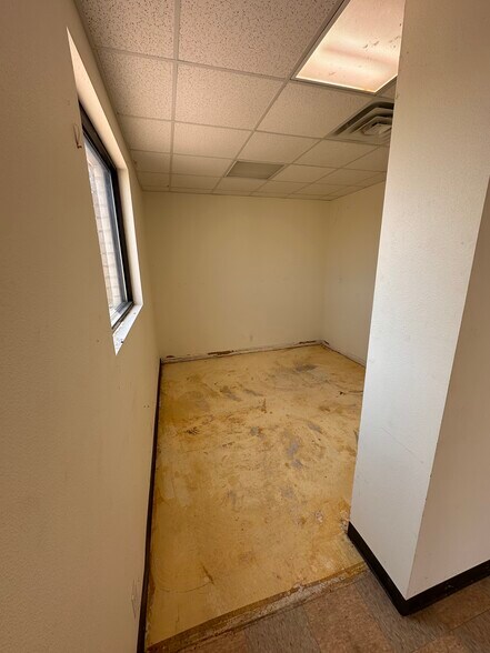 More Photos Of 321 Limestone Ter, Jarrell Medical For Lease