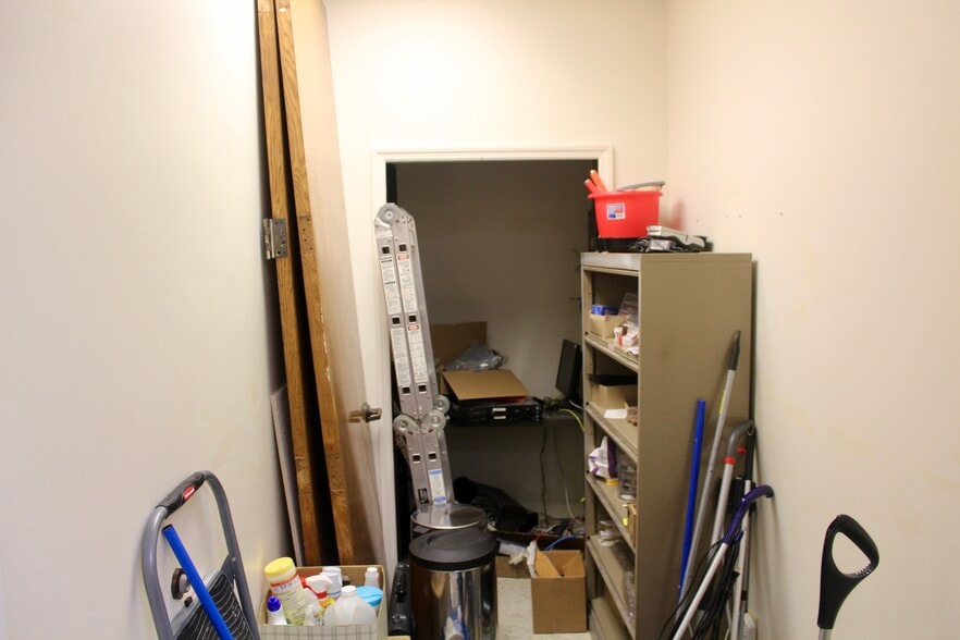 More Photos Of 931 S Semoran Blvd, Winter Park Loft Creative Space For Lease