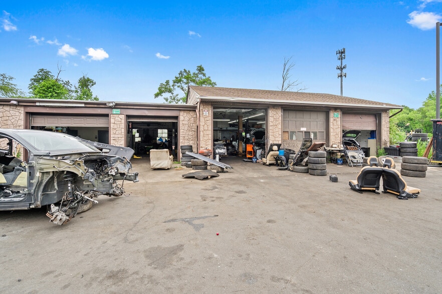More Photos Of 1706 Englishtown Rd, Old Bridge Warehouse For Sale