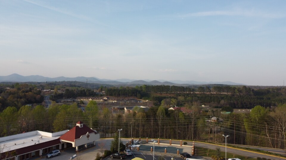 More Photos Of 20 Mountain Dr, Dahlonega Hotel For Sale