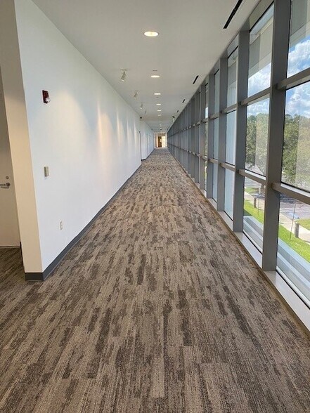 More Photos Of 12650 Ingenuity Dr, Orlando Office For Lease