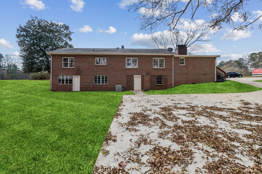 More Photos Of 5615 Cumming Hwy, Canton General Retail For Sale