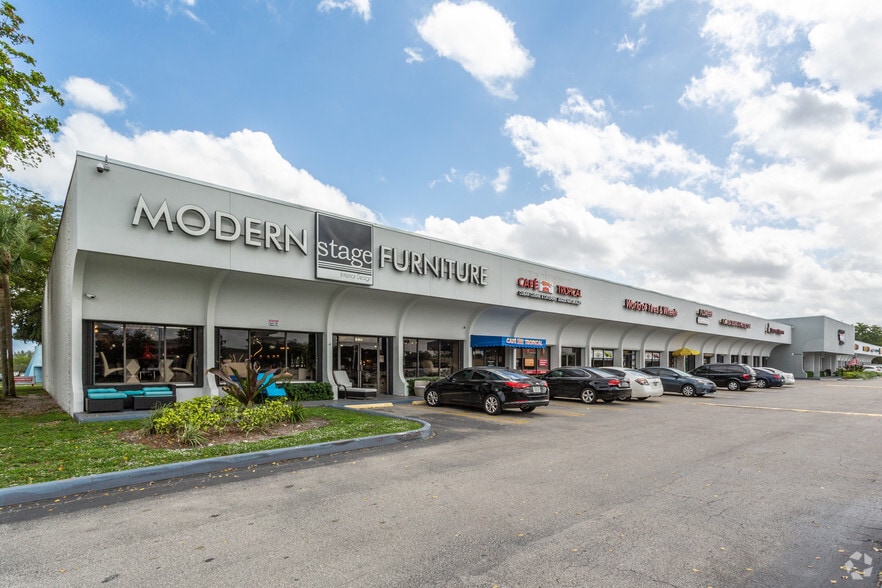 More Photos Of 15905-16095 NW 57th Ave, Miami Lakes Unknown For Lease