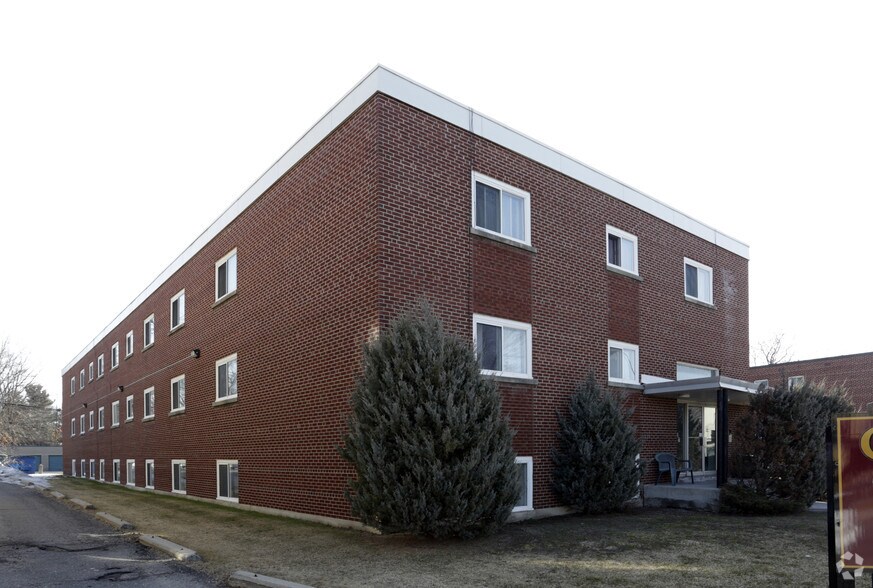 Primary Photo Of 637 Cummings Ave, Ottawa Apartments For Sale